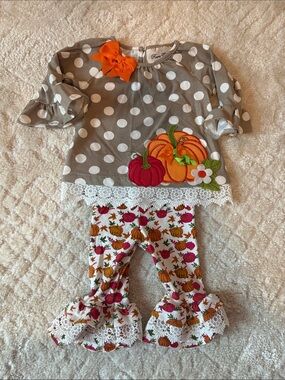 Rare Editions Fall Thanksgiving matching set 6 months never worn